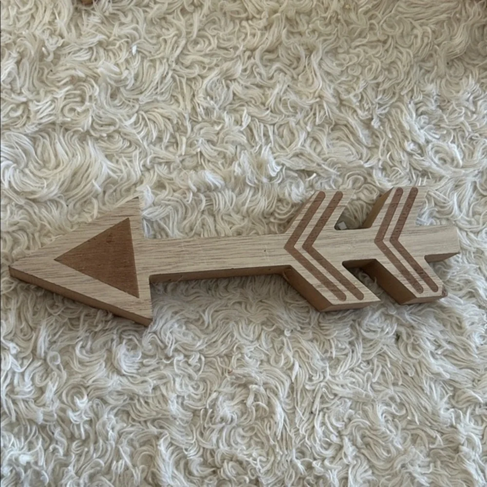 Wooden‎ Arrow Wall Decor